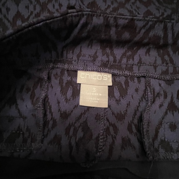 Chicos Ikat print size 3 ankle length trousers - Picture 8 of 13